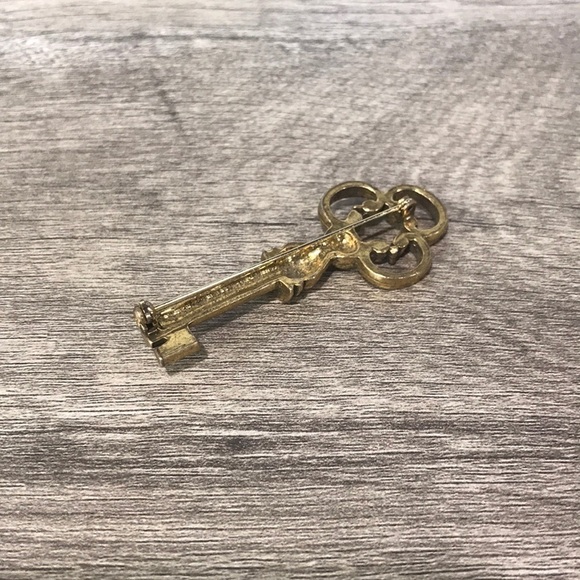 Key Pin - Picture 2 of 2